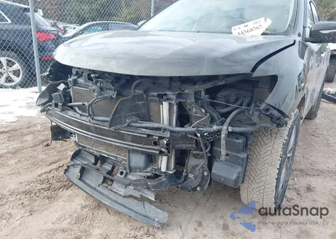 2015 Nissan Rogue z USA, uszkodzony, nr VIN 5N1AT2MV6FC838923